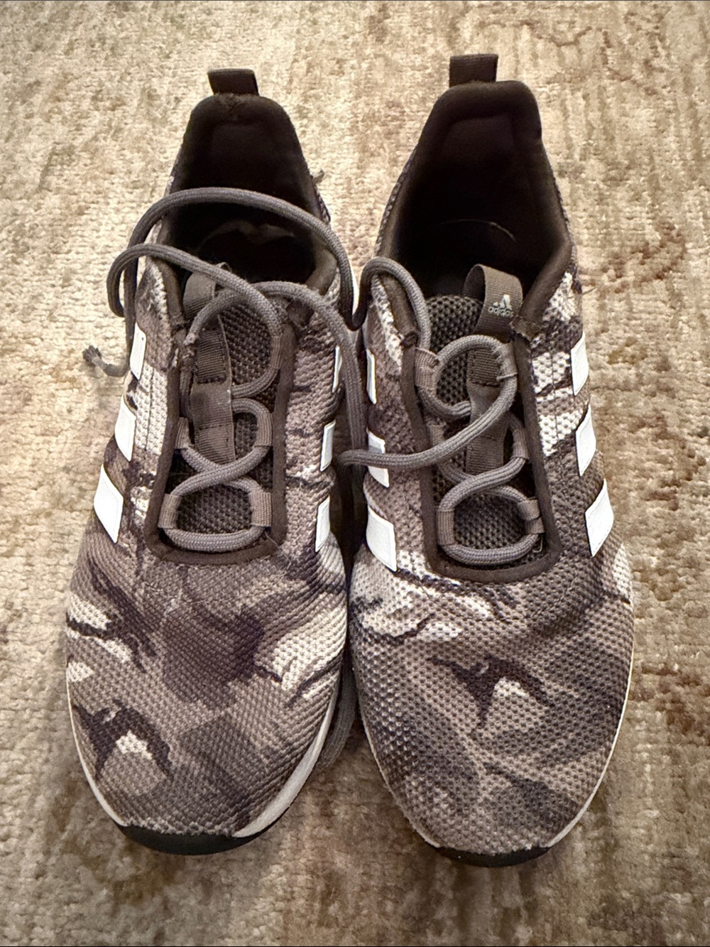 Adidas Cloudfoam Sneakers Boy Size  2 1/2
